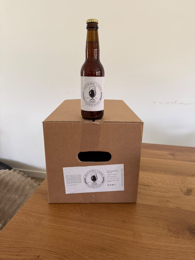 Voordeeldoos Dolders Blond (24 flesjes + glas, opener en bierviltjes) - Levering in overleg